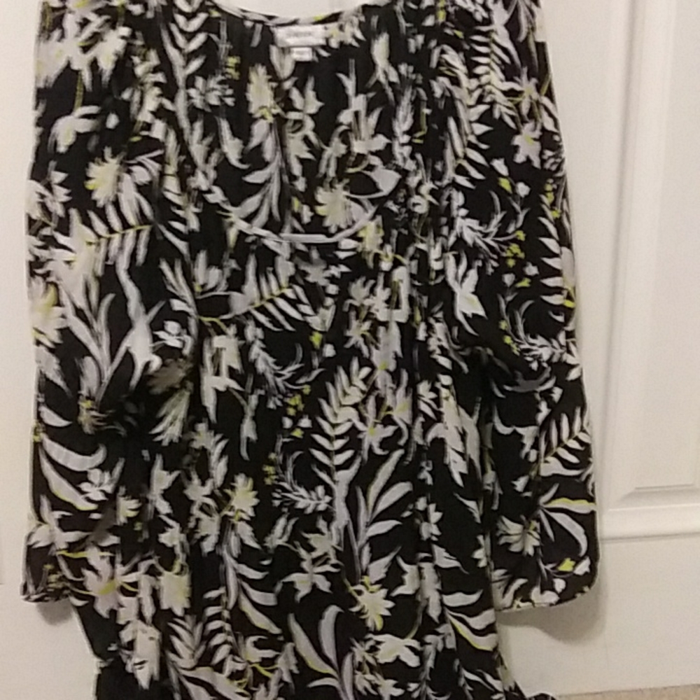 Avenue 18/20 Flowy Floral Top